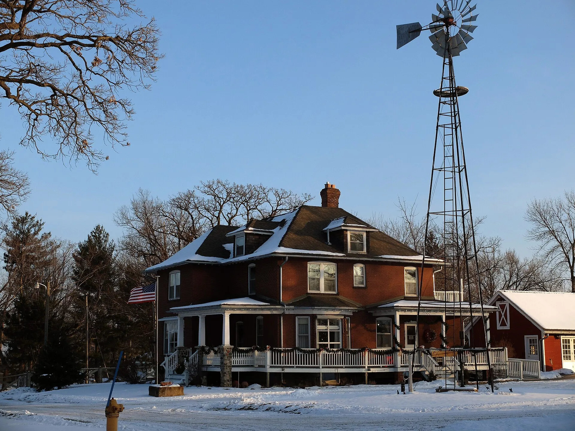 The farmhouse at Bruentrup Heritage Farm in Maplewood on a winter afternoon